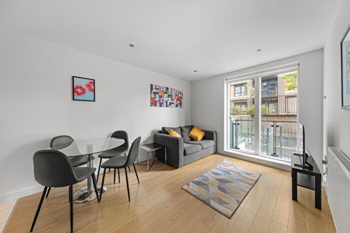 1 Bedroom Apartment To Rent In Conington Road London, SE13