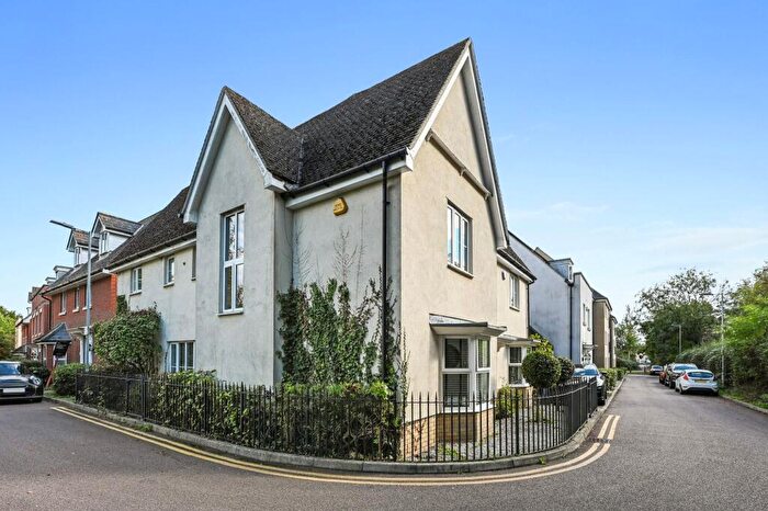 4 Bedroom Detached House For Sale In Goodier Road, Chelmsford, CM1
