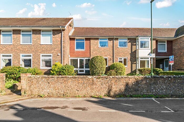 2 Bedroom Flat For Sale In Manor Court, Storrington, RH20