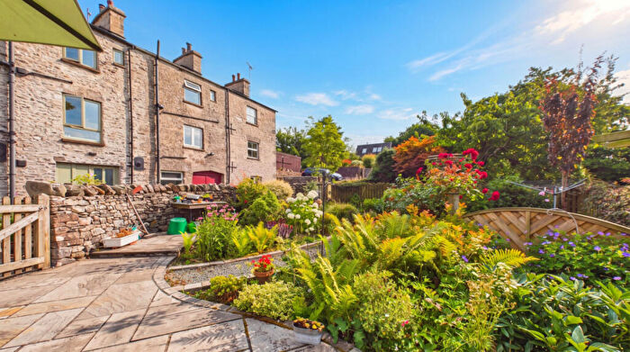 3 Bedroom Cottage For Sale In Cow Brow Foot, Lupton, LA6