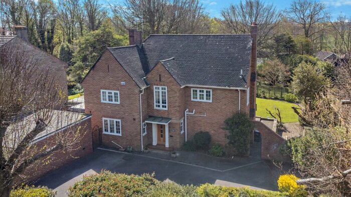 4 Bedroom Detached House For Sale In Bouverie Avenue South, Salisbury, Wiltshire, SP2