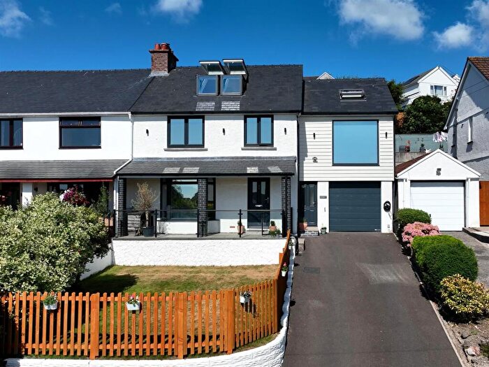 4 Bedroom Semi-Detached House For Sale In Riversdale Road, West Cross, Swansea, SA3