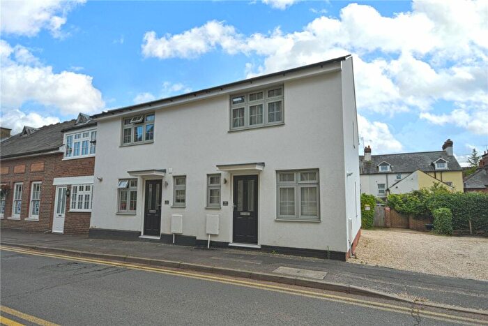 2 Bedroom Terraced House To Rent In Victoria Road, Farnham, Surrey, GU9