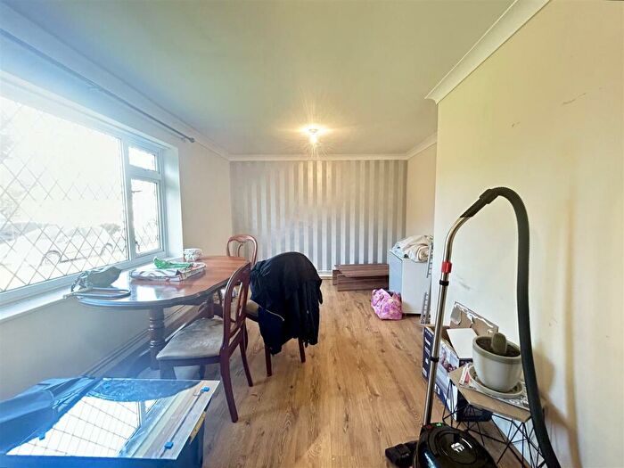 2 Bedroom Apartment To Rent In Potters Field, Harlow, CM17