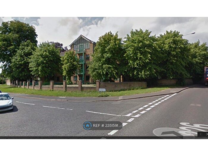 2 Bedroom Flat To Rent In Ellerslie Court, Gravesend, DA12