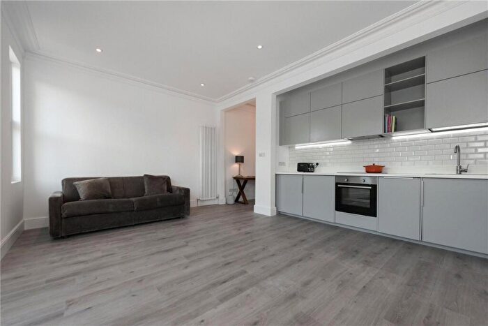 2 Bedroom Apartment To Rent In Burns Road, London, NW10