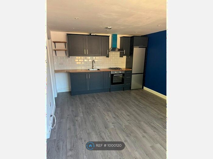 2 Bedroom Semi-Detached House To Rent In Montpelier Mews, Dunstable, LU6