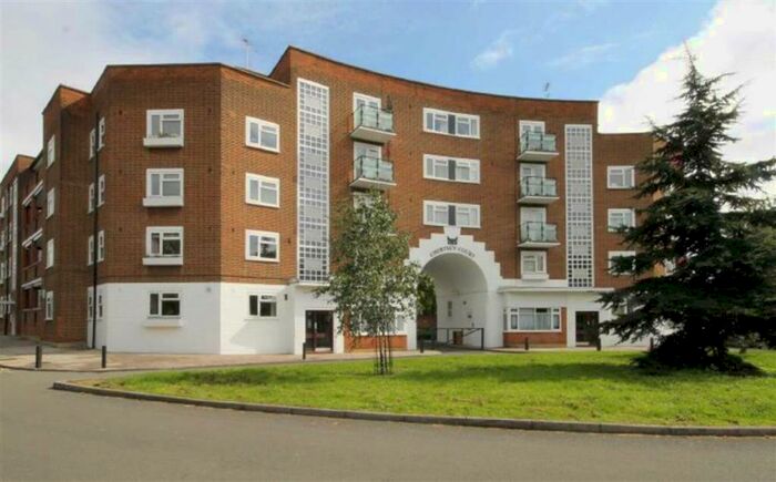 2 Bedroom Flat To Rent In Clifford Avenue, Clifford Avenue, SW14