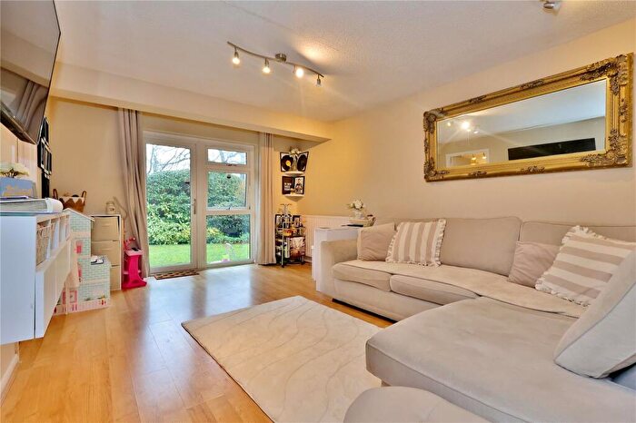 2 Bedroom Apartment For Sale In Inkerman Road, Knaphill, Woking, Surrey, GU21