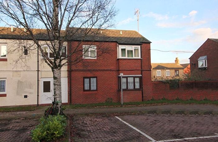 1 Bedroom Flat To Rent In Durrans Court, Bletchley, Milton Keynes, MK2