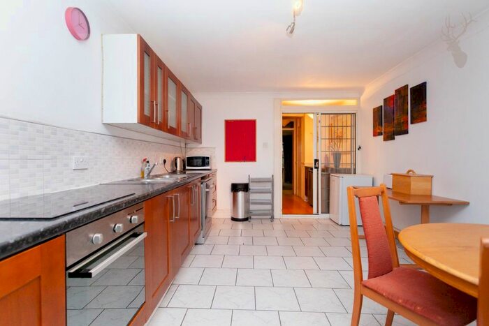 2 Bedroom Flat To Rent In Stileman House, Ackroyd Drive, London, E3