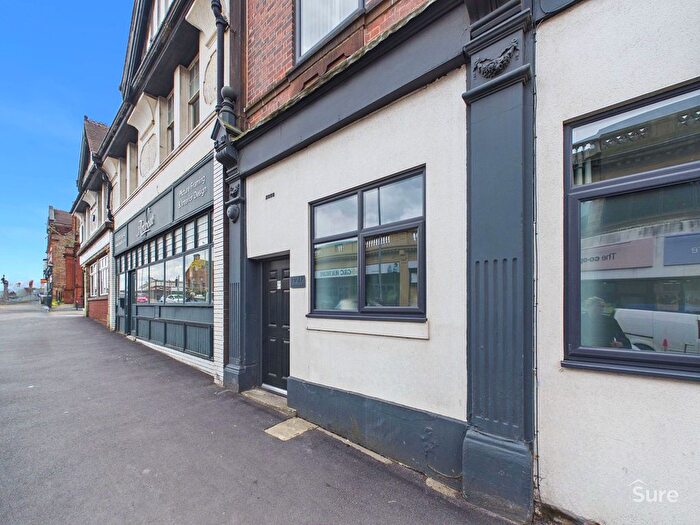 2 Bedroom Flat To Rent In - Borough Road, Burton-On-Trent, DE14