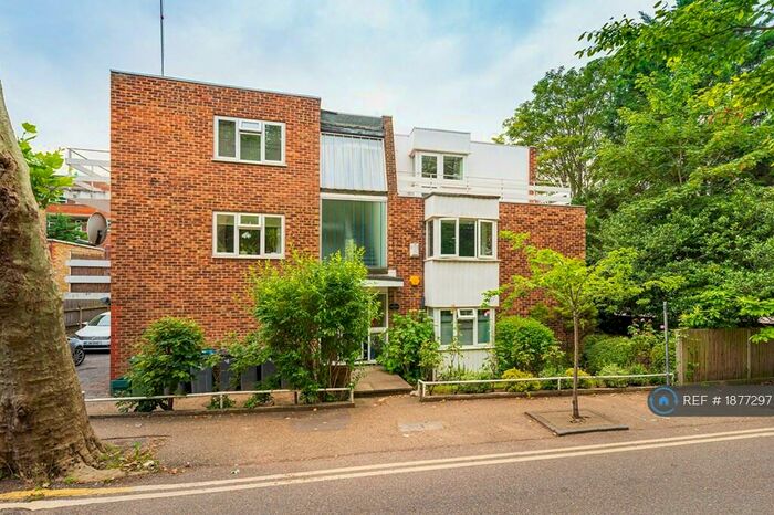 1 Bedroom Flat To Rent In Freshton House, Kingston Upon Thames, KT2