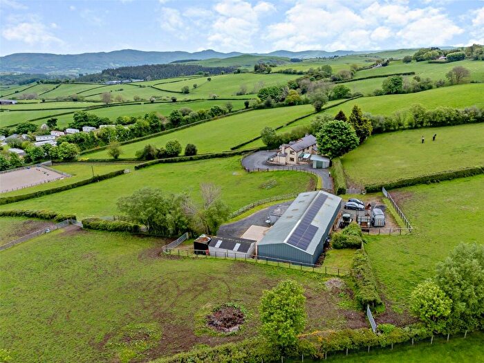 5 Bedroom Equestrian Facility For Sale In Saron, Nr Denbigh, Denbighshire, LL16