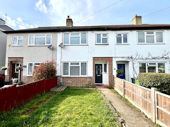 3 Bedroom Terraced House For Sale In Roebuck Road, Chessington, Surrey., KT9