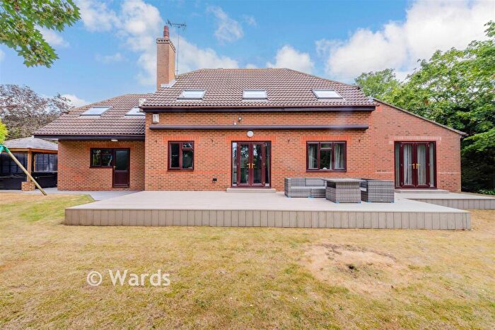 4 Bedroom Detached House For Sale In St. David's Road, Swanley, Kent, BR8