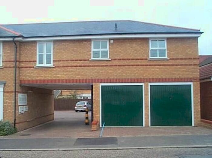 2 Bedroom Property To Rent In Manor Place, Albert Road, Braintree, CM7