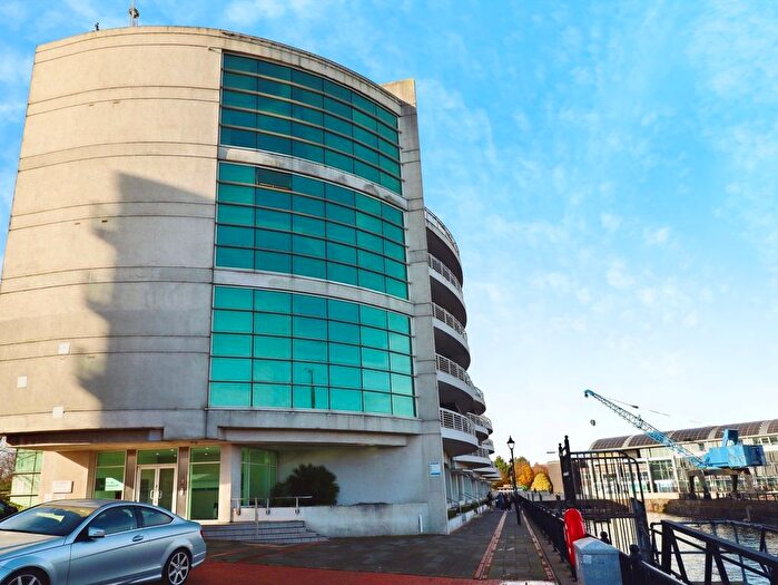 2 Bedroom Flat For Sale In Havannah Street, Cardiff, CF10