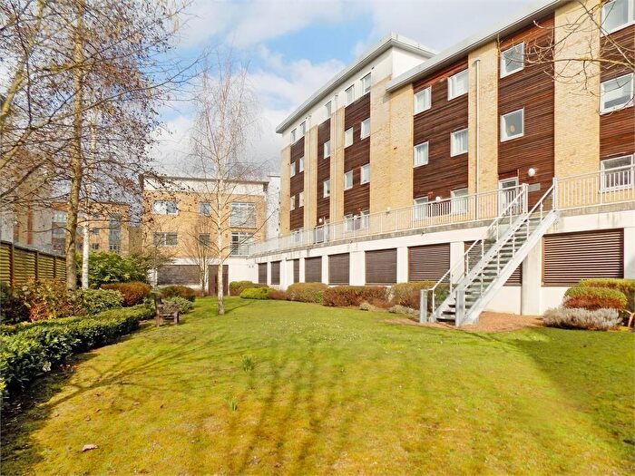 2 Bedroom Flat To Rent In Kingfisher Meadow, Maidstone, ME16