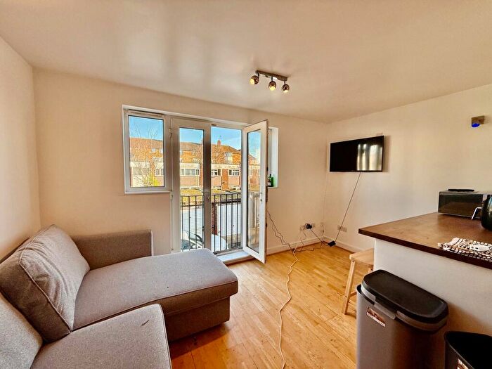 1 Bedroom Property To Rent In Lansdowne Street, Southsea, PO5