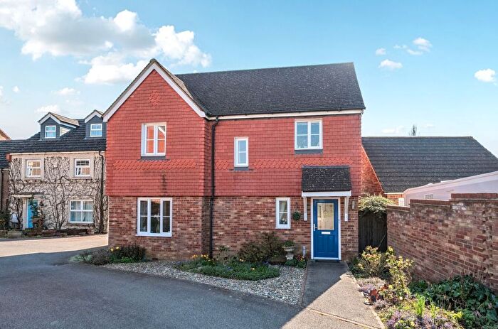 3 Bedroom Detached House For Sale In Howkin Close, Bromham, Bedford, MK43