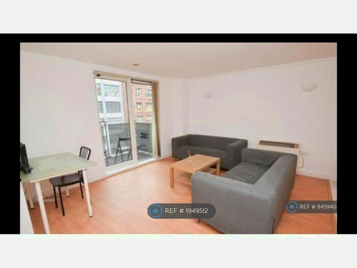 2 Bedroom Flat To Rent In Whitworth Street West, Manchester, M1