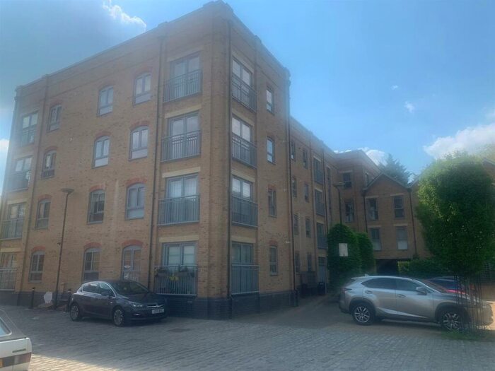 2 Bedroom Flat To Rent In Esparto Way, South Darenth, Dartford, DA4