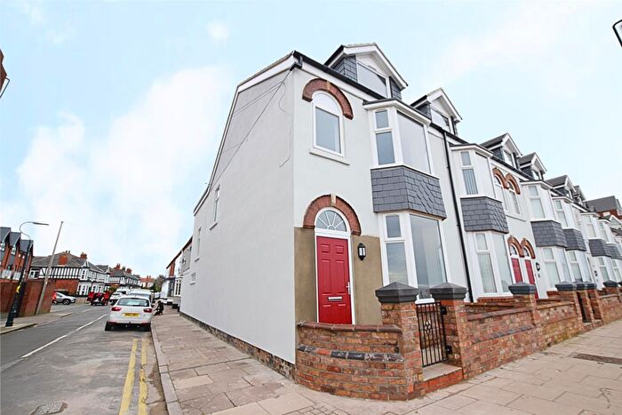 4 Bedroom Town House To Rent In Kingsway, Cleethorpes, DN35