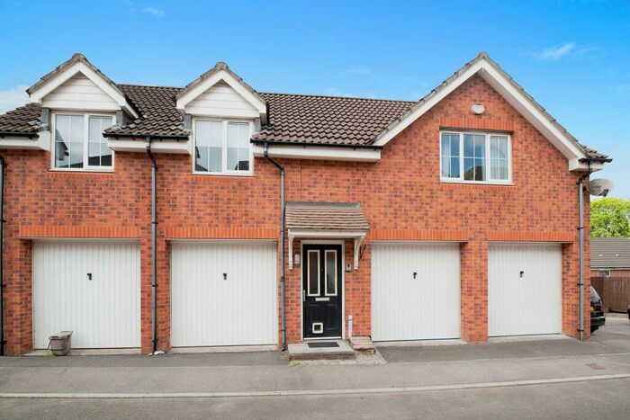 2 Bedroom Maisonette To Rent In Brynheulog, Pentwyn, Cardiff, CF23