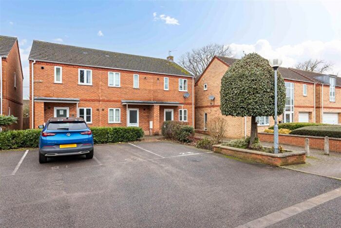 2 Bedroom End Of Terrace House To Rent In Viking Court, Bracebridge Heath, LN4