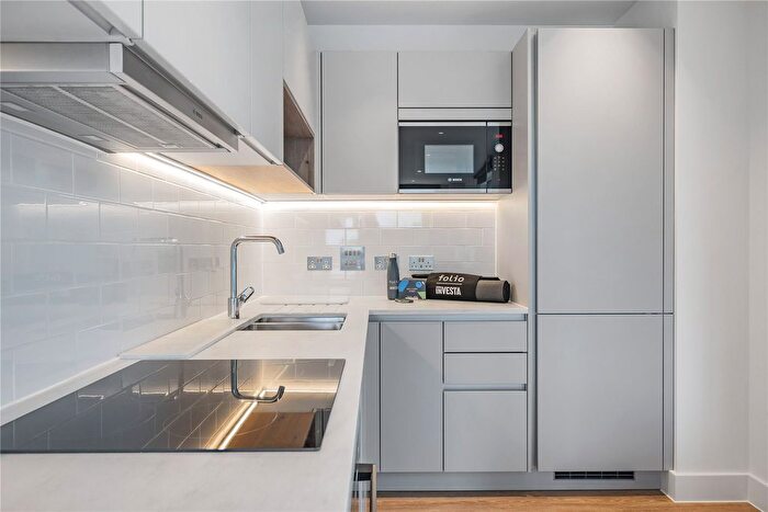 1 Bedroom Flat To Rent In Henley Cross, London, SE3