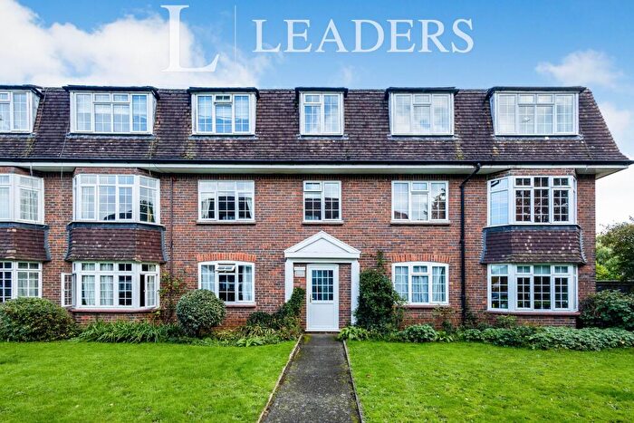 2 Bedroom Apartment To Rent In Grosvenor Court, Guildford, GU4