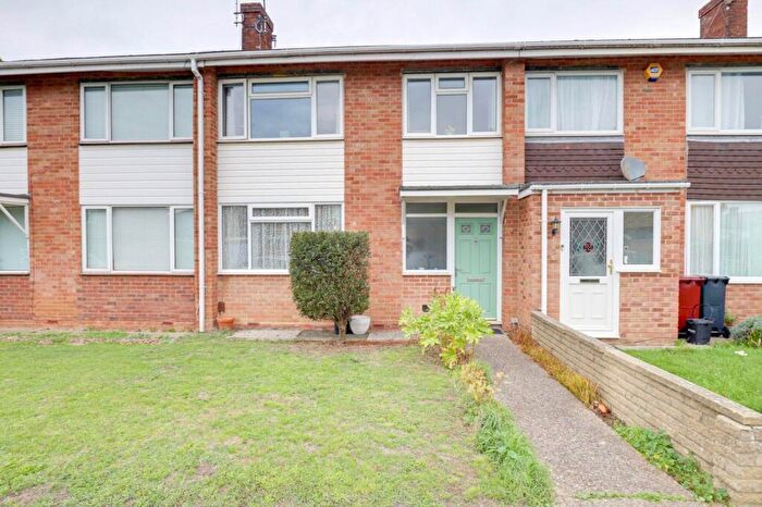 3 Bedroom Terraced House For Sale In Douglas Road, Caversham, RG4