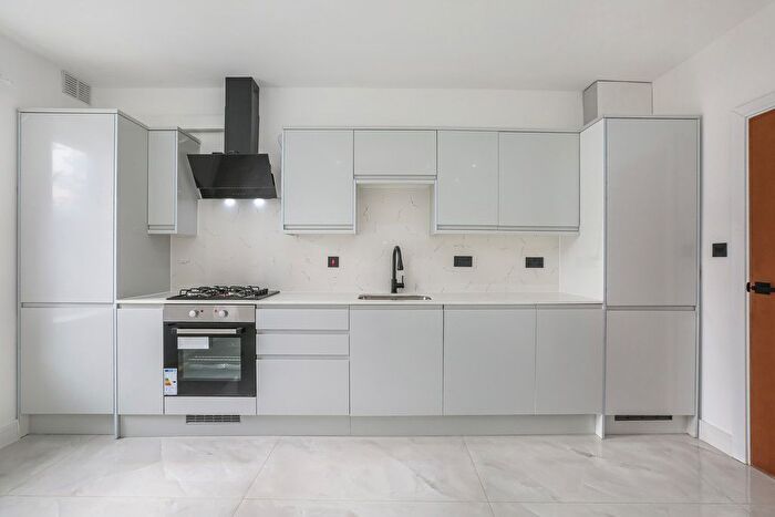 4 Bedroom Flat To Rent In Grosvenor Avenue, Carshalton, SM5