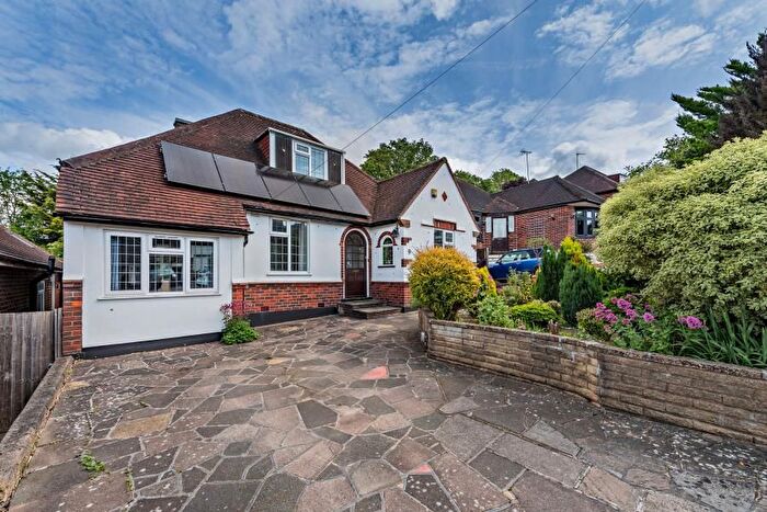 4 Bedroom Bungalow To Rent In Hillside Rise, Northwood, HA6