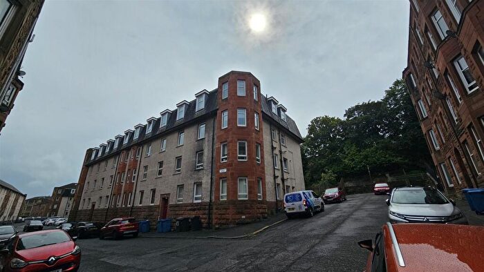 4 Bedroom Flat For Sale In Highholm Street, Port Glasgow, PA14