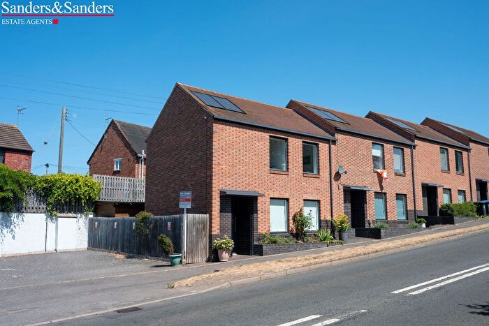 2 Bedroom Terraced House For Sale In Tower Hill, Bidford-On-Avon, Alcester, B50