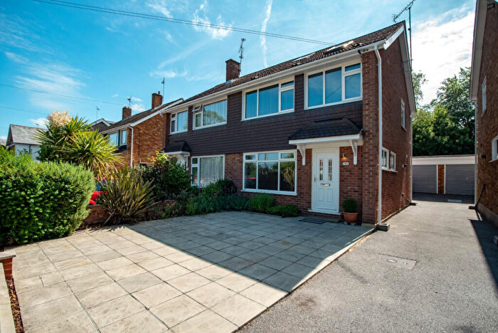 4 Bedroom Semi-Detached House To Rent In Warley Hill, Brentwood, Essex, CM14
