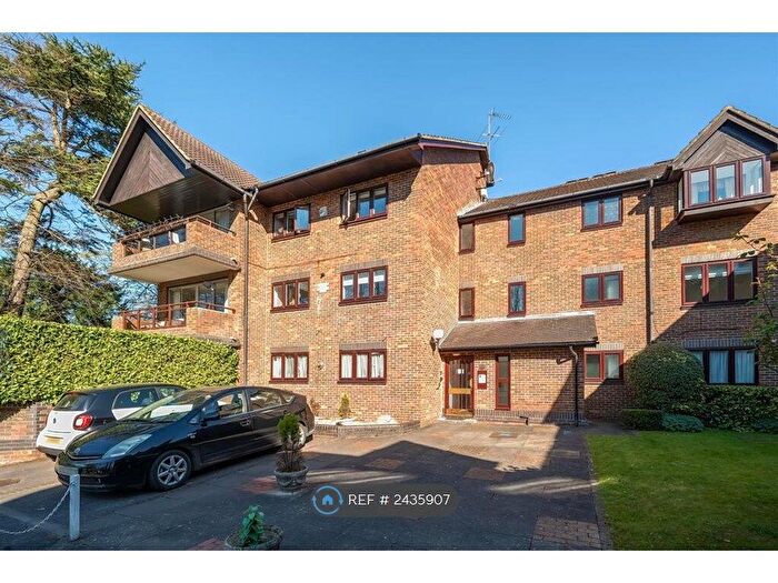 2 Bedroom Flat To Rent In Salisbury House, Stanmore, HA7