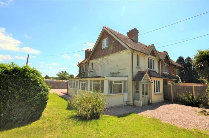 3 Bedroom Semi-Detached House For Sale In Ifield, Crawley, West Sussex, RH11