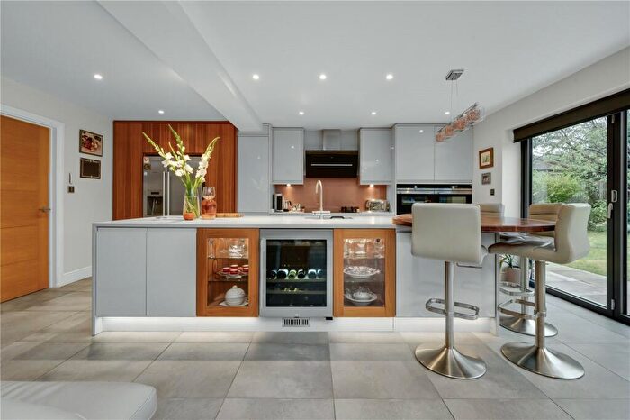 5 Bedroom Detached House For Sale In Waterperry Lane, Chobham, Woking, GU24
