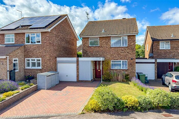 3 Bedroom Detached House For Sale In Villiers Crescent, St. Albans, Hertfordshire, AL4