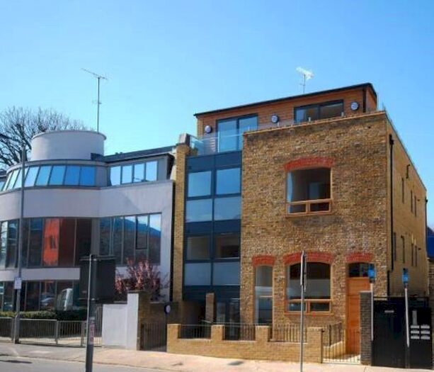 2 Bedroom Flat To Rent In Burston House, Burston Road, Putney, SW15