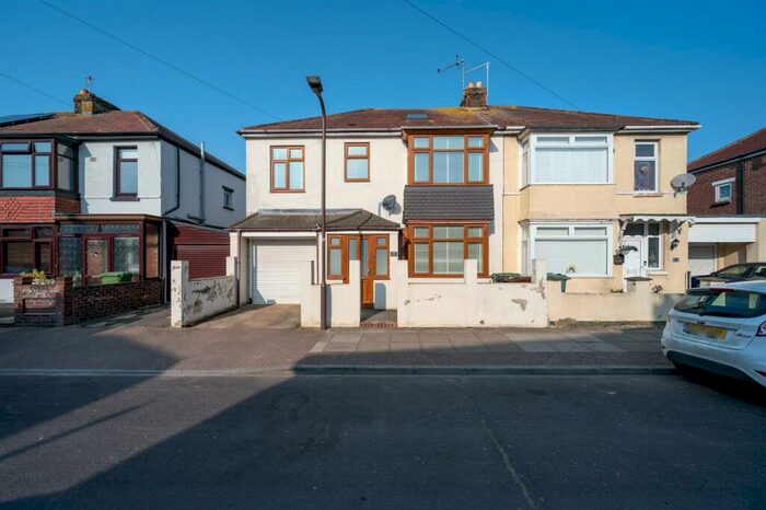 3 Bedroom House To Rent In Paignton Avenue, Portsmouth, PO3