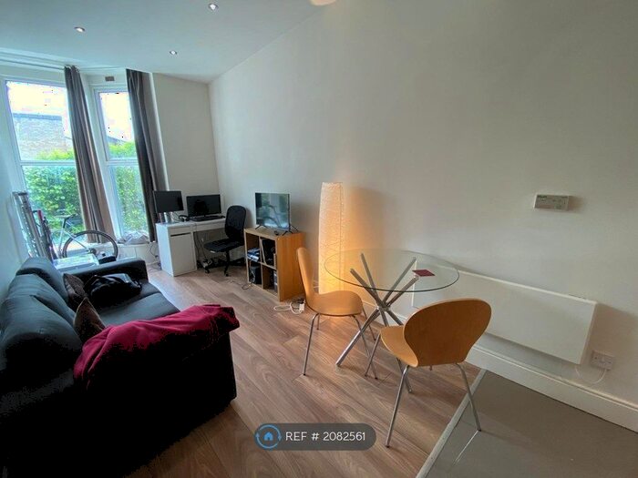 1 Bedroom Flat To Rent In Otley Road, Leeds, LS16