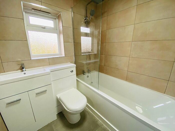 2 Bedroom End Of Terrace House To Rent In Hawksmead, Bicester, Oxfordshire, OX26