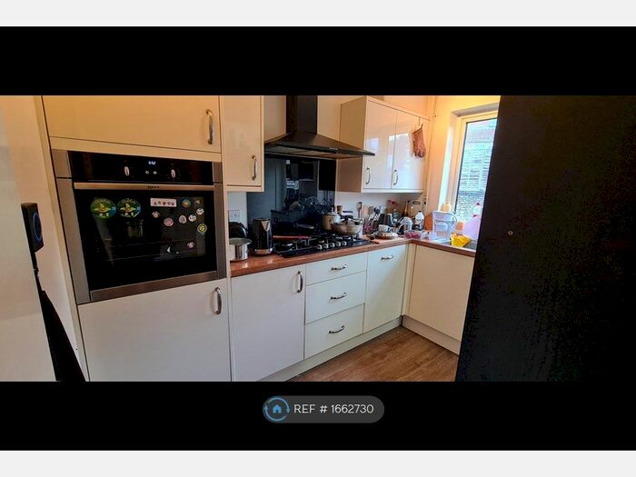 3 Bedroom Semi-Detached House To Rent In Cecil Road, Ipswich, IP1