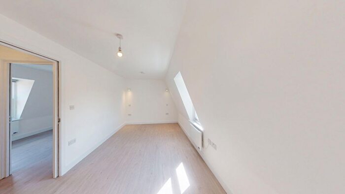 2 Bedroom Flat To Rent In Church Street, Enfield, Greater London, EN2
