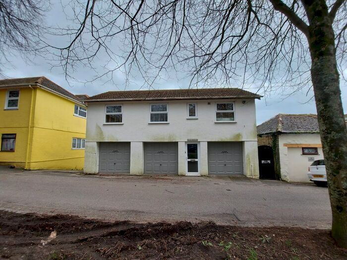 2 Bedroom Flat To Rent In Arwenack Avenue, Falmouth, Cornwall, TR11