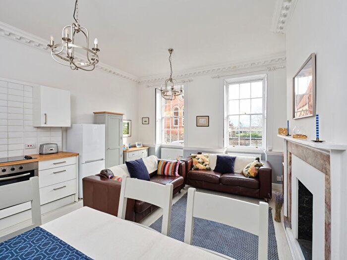 1 Bedroom Flat For Sale In Albermarle Row, Bristol, BS8